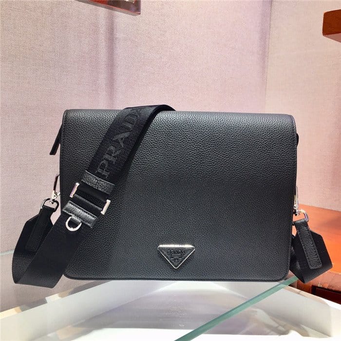 PRADA 프라다 남성용 로고 레더 숄더백 2VD012