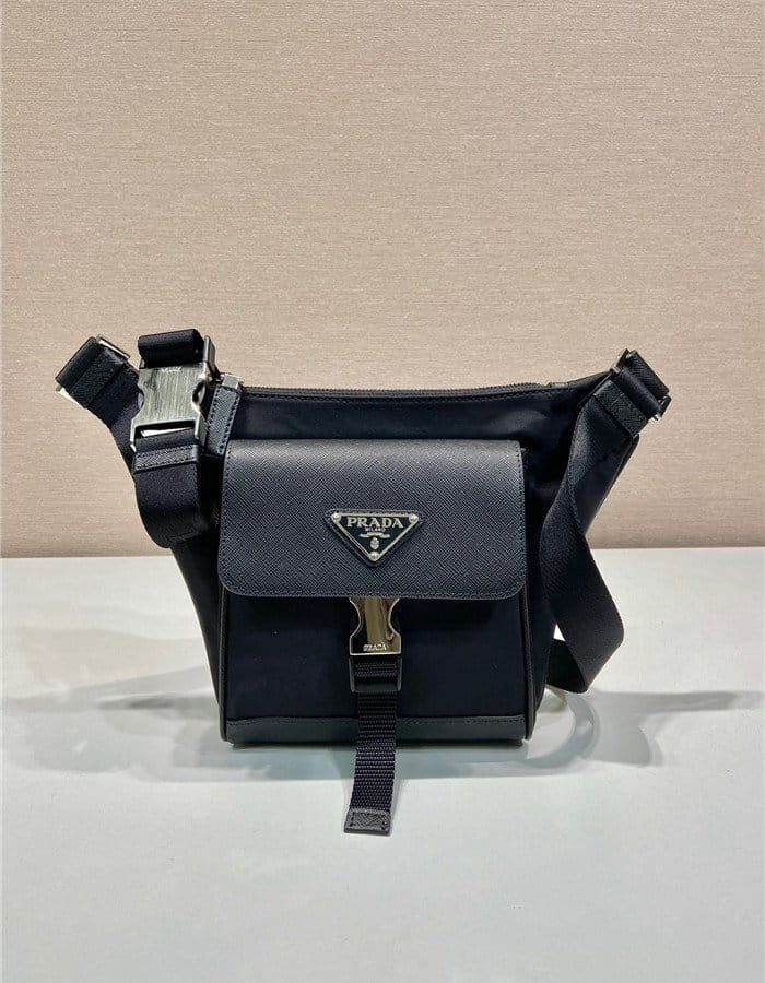 PRADA 프라다 나일론 사피아노 가죽 숄더백 2VH160