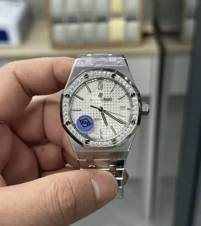 AUDEMARS PIGUET 오데마피게 로얄오크 화이트 다이얼 37mm 15450