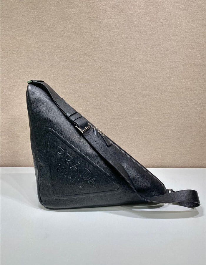 PRADA 프라다 가죽 트라이앵글백 2VY007