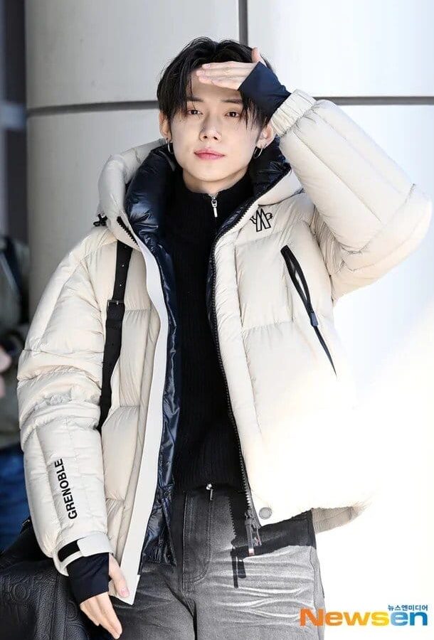 [투모로우바이투게더 연준] MONCLER 몽클레어 그레노블 셰르페리 숏 다운 패딩 자켓 2COLOR