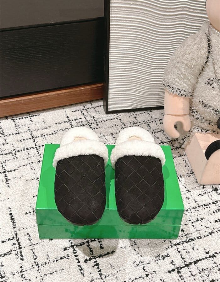 BOTTEGA VENETA 보테가베네타 여성용 슬리퍼 B76422-1 2024/신상 2COLOR