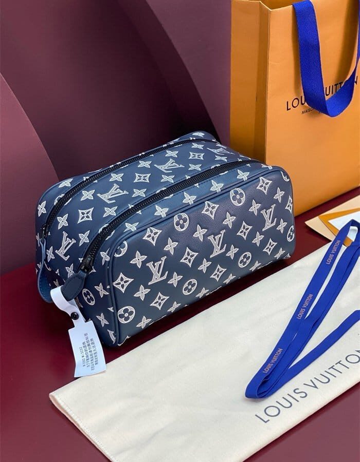 LOUIS VUITTON 루이비통 파우치백 M82576