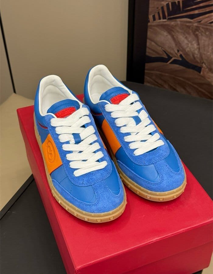 VALENTINO 발렌티노 남여공용 스니커즈 V77659-1 2024/신상