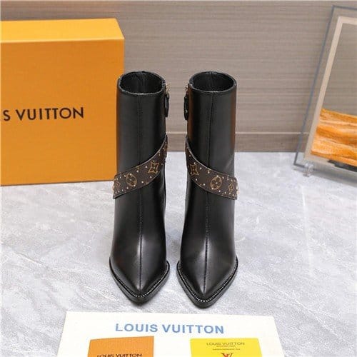 LOUIS VUITTON 루이비통 여성용 부츠 (굽높이9.5CM) L85528 2COLOR