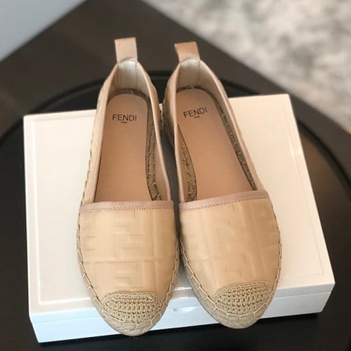 FENDI 펜디 슬립온 F9300-1