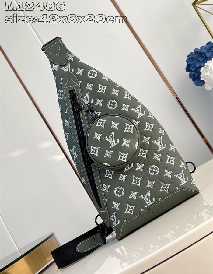 LOUIS VUITTON 루이비통 범백 M12486 2024/신상