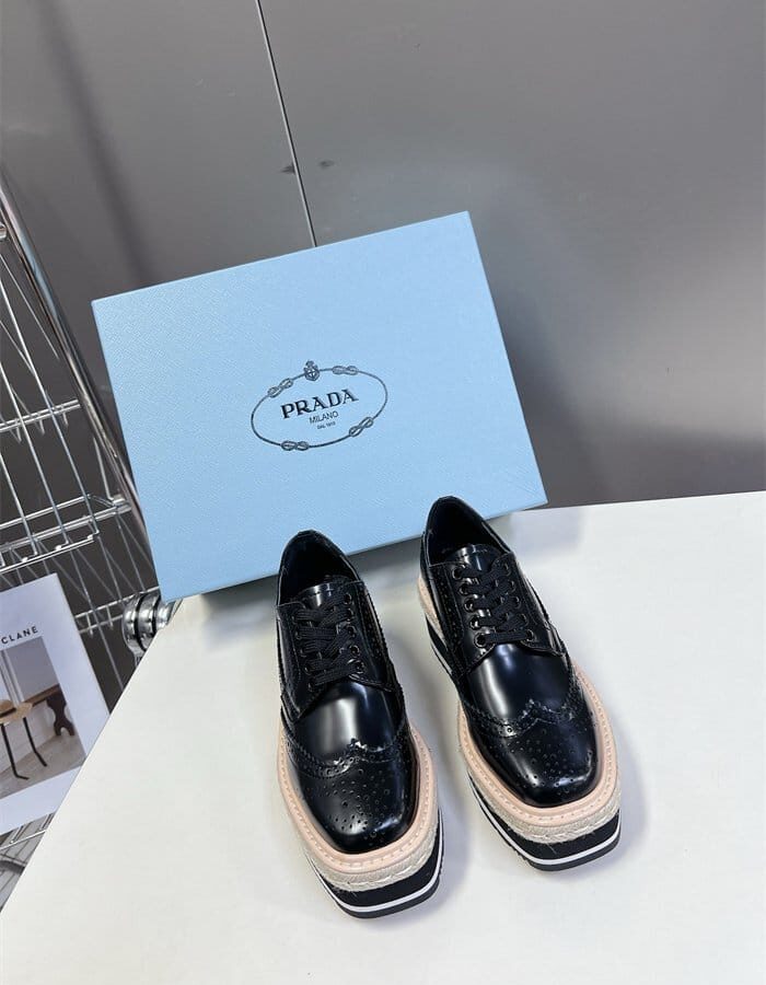 PRADA 프라다 여성용 로퍼 P56513-2 2024/신상 2COLOR