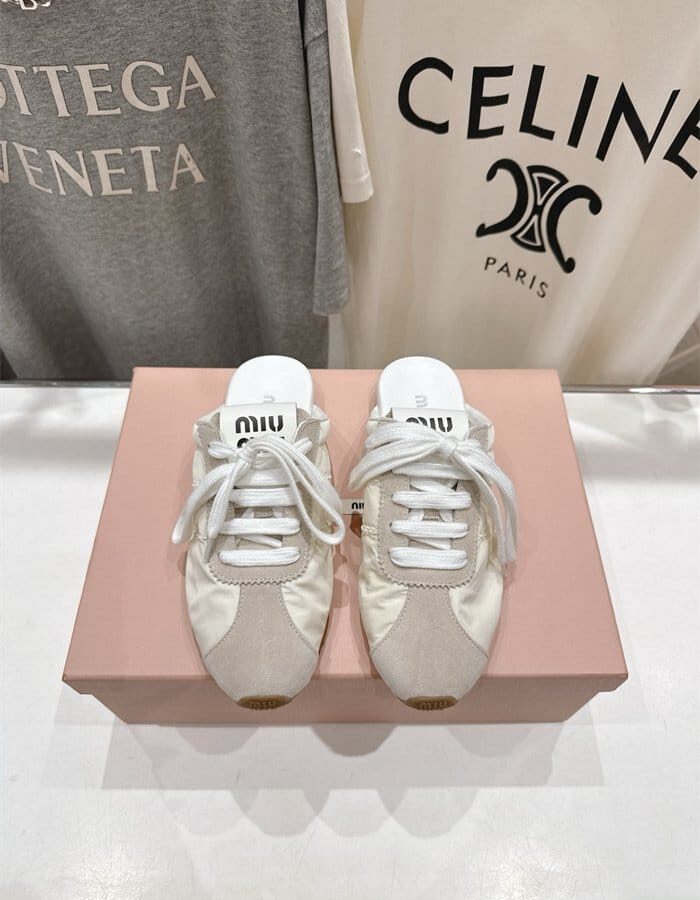 MIUMIU 미우미우 여성용 슬리퍼 M90572 2COLOR