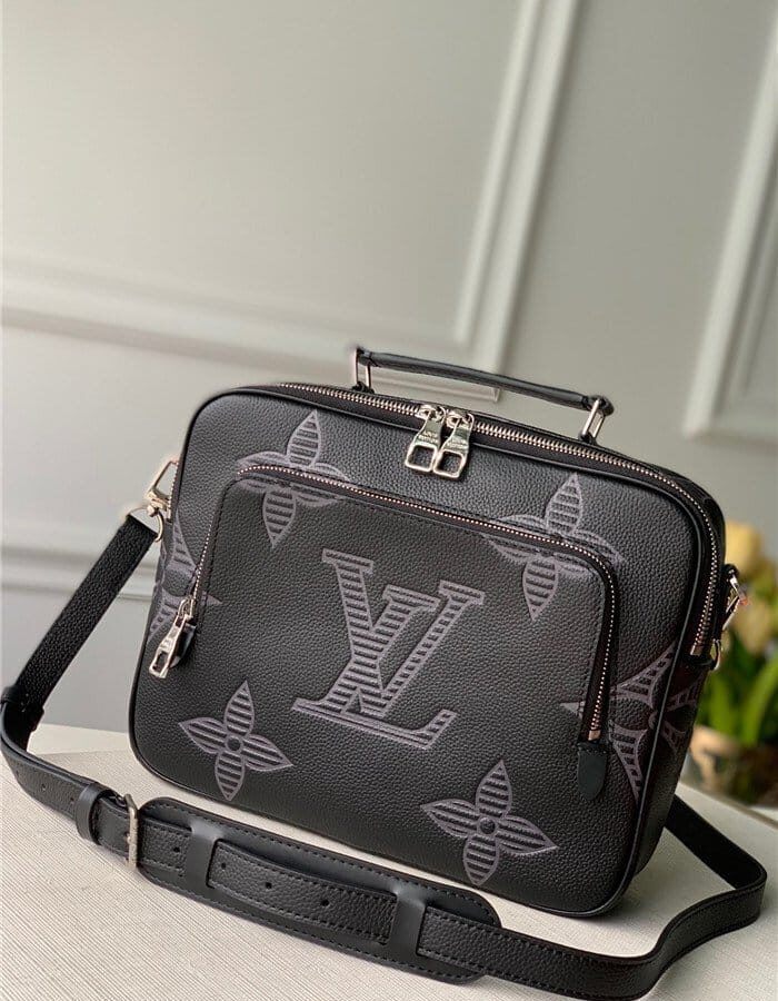 LOUIS VUITTON 루이비통 플라이트 케이스 메신저 백 M57287/신상